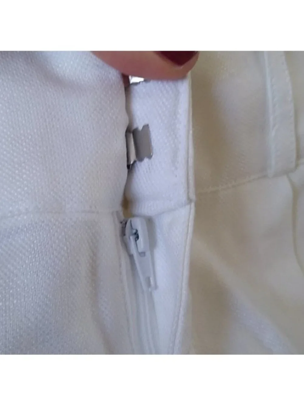 Chaps Linen Blend Pleated Shorts, White, Size 2